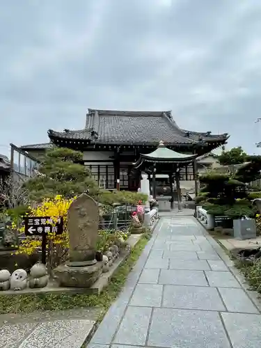 興徳寺の本殿・本堂