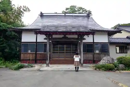 周岸寺の本殿・本堂