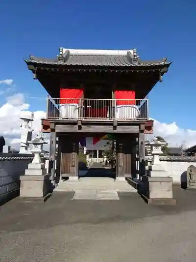 泉光寺の山門