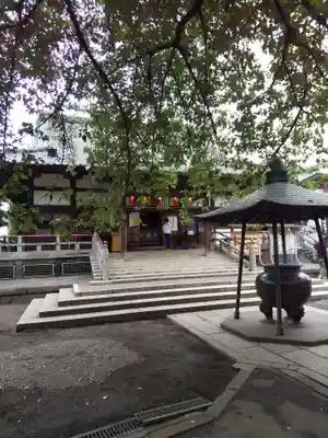 新井薬師(梅照院)の本殿・本堂