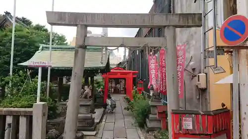 富士浅間神社の鳥居