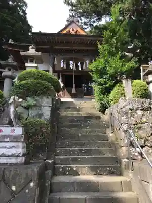 三峯神社の本殿・本堂