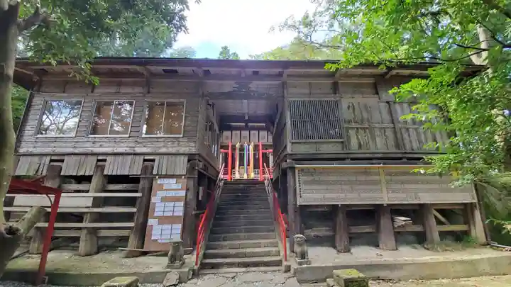 諏訪神社の山門・神門