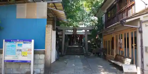 寄木神社の鳥居