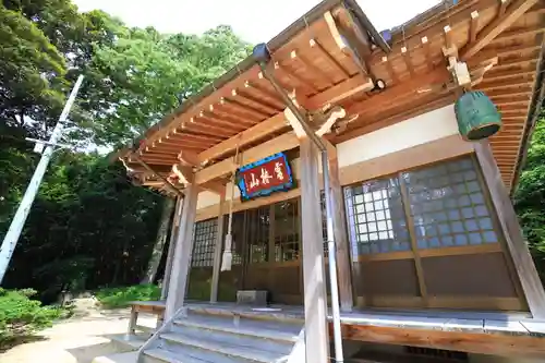 円城寺の本殿