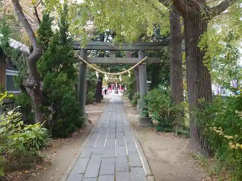 越谷香取神社の鳥居