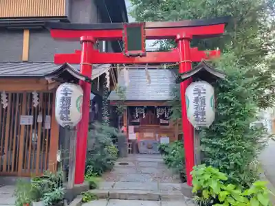 五十稲荷神社(栄寿稲荷神社)の鳥居