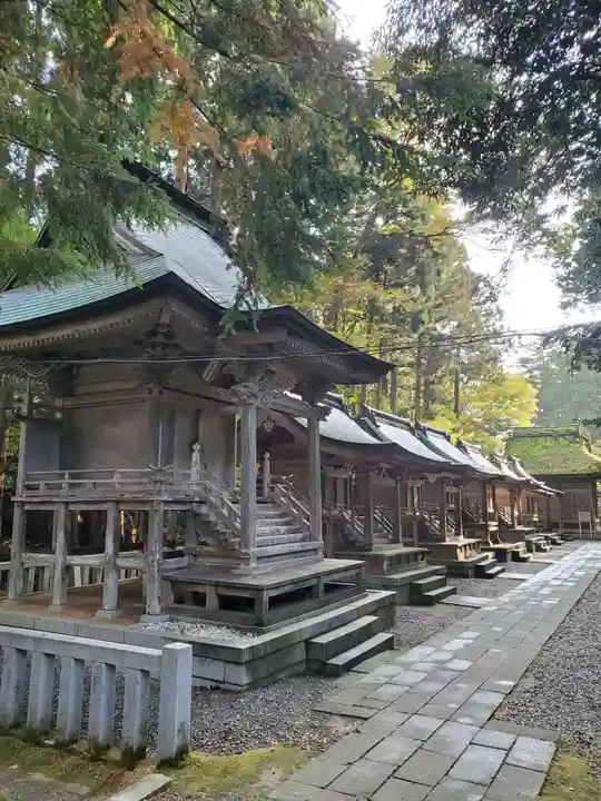 彌彦神社の末社・摂社