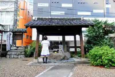 三輪神社の手水舎