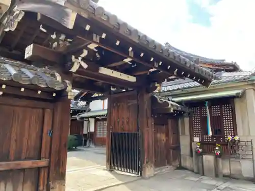 善想寺の山門