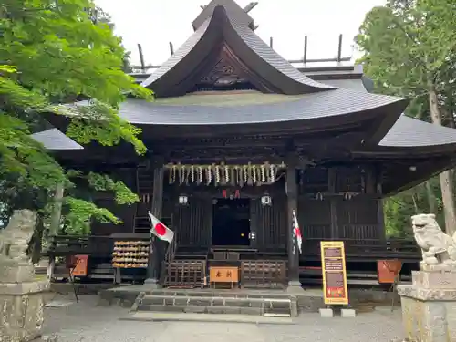 冨士御室浅間神社の本殿