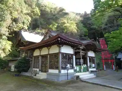 温泉神社の本殿・本堂