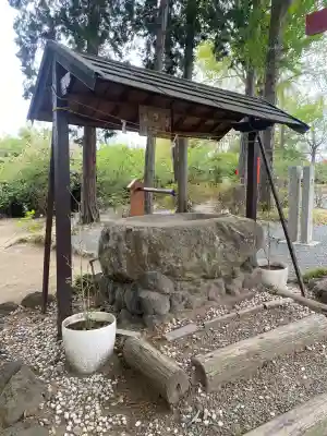 飯福神社の{uncategorized: "未分類", other: "その他", undefined: "問題あり", building: "その他建物", grave: "お墓", sacred_gate: "鳥居", guardian: "狛犬", statue: "像", buddha: "仏像", history: "歴史", nature: "自然", garden: "庭園", animal: "動物", pagoda: "塔", temizu: "手水舎", mountain_gate: "山門・神門", sanctuary: "本殿・本堂", subordinate: "末社・摂社", art: "芸術", scenery: "景色", jizo: "地蔵", ema: "絵馬", goshuin: "御朱印", omikuji: "おみくじ", items: "授与品その他", amulet: "お守り", goshuincho: "御朱印帳", eats: "食事", festival: "お祭り", votive_dance: "神楽", shichigosan: "七五三参", wedding: "結婚式", experience: "体験その他", initially: "初詣", around: "周辺", anti_infection: "感染症対策"}
