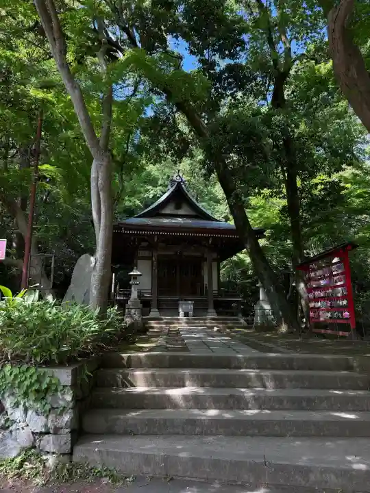 深大寺の{uncategorized: "未分類", other: "その他", undefined: "問題あり", building: "その他建物", grave: "お墓", sacred_gate: "鳥居", guardian: "狛犬", statue: "像", buddha: "仏像", history: "歴史", nature: "自然", garden: "庭園", animal: "動物", pagoda: "塔", temizu: "手水舎", mountain_gate: "山門・神門", sanctuary: "本殿・本堂", subordinate: "末社・摂社", art: "芸術", scenery: "景色", jizo: "地蔵", ema: "絵馬", goshuin: "御朱印", omikuji: "おみくじ", items: "授与品その他", amulet: "お守り", goshuincho: "御朱印帳", eats: "食事", festival: "お祭り", votive_dance: "神楽", shichigosan: "七五三参", wedding: "結婚式", experience: "体験その他", initially: "初詣", around: "周辺", anti_infection: "感染症対策"}