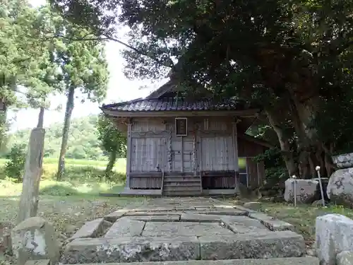 大目神社の本殿