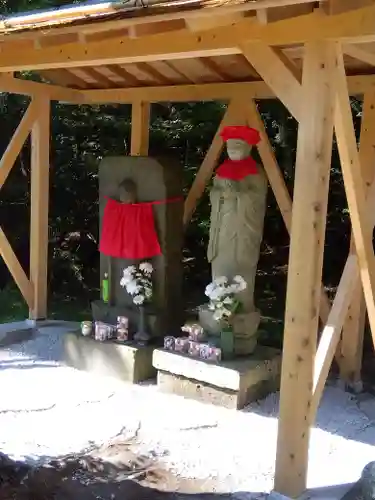 佛乘院神奈川別院の地蔵