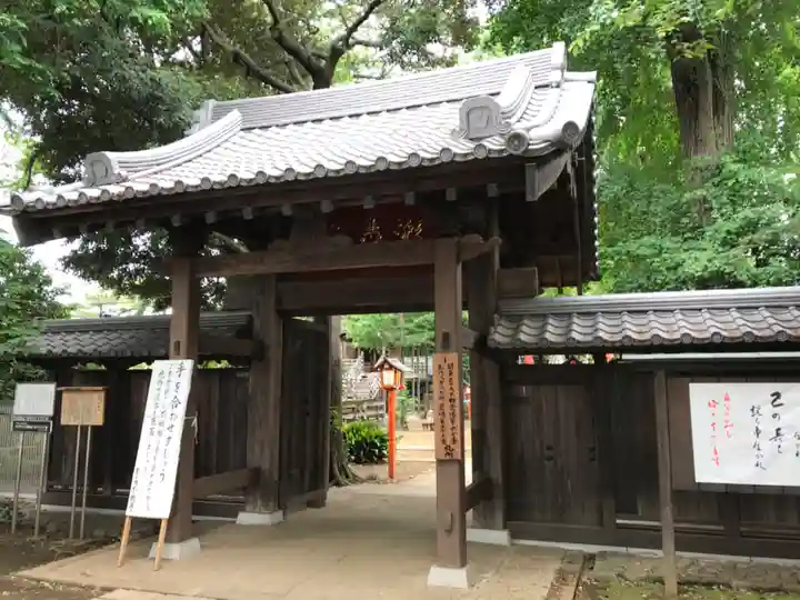 明王院(満願寺別院)の山門・神門
