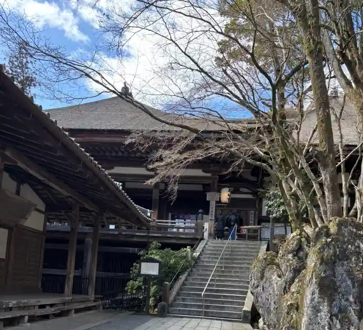 石山寺の{uncategorized: "未分類", other: "その他", undefined: "問題あり", building: "その他建物", grave: "お墓", sacred_gate: "鳥居", guardian: "狛犬", statue: "像", buddha: "仏像", history: "歴史", nature: "自然", garden: "庭園", animal: "動物", pagoda: "塔", temizu: "手水舎", mountain_gate: "山門・神門", sanctuary: "本殿・本堂", subordinate: "末社・摂社", art: "芸術", scenery: "景色", jizo: "地蔵", ema: "絵馬", goshuin: "御朱印", omikuji: "おみくじ", items: "授与品その他", amulet: "お守り", goshuincho: "御朱印帳", eats: "食事", festival: "お祭り", votive_dance: "神楽", shichigosan: "七五三参", wedding: "結婚式", experience: "体験その他", initially: "初詣", around: "周辺", anti_infection: "感染症対策"}