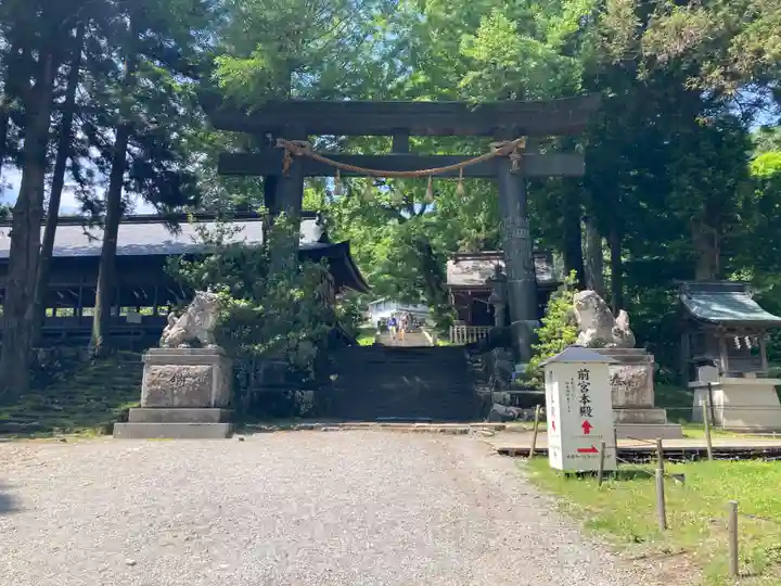 諏訪大社上社前宮(長野県)