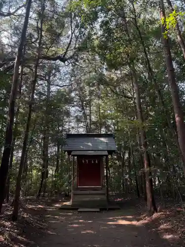 神明神社の{uncategorized: "未分類", other: "その他", undefined: "問題あり", building: "その他建物", grave: "お墓", sacred_gate: "鳥居", guardian: "狛犬", statue: "像", buddha: "仏像", history: "歴史", nature: "自然", garden: "庭園", animal: "動物", pagoda: "塔", temizu: "手水舎", mountain_gate: "山門・神門", sanctuary: "本殿・本堂", subordinate: "末社・摂社", art: "芸術", scenery: "景色", jizo: "地蔵", ema: "絵馬", goshuin: "御朱印", omikuji: "おみくじ", items: "授与品その他", amulet: "お守り", goshuincho: "御朱印帳", eats: "食事", festival: "お祭り", votive_dance: "神楽", shichigosan: "七五三参", wedding: "結婚式", experience: "体験その他", initially: "初詣", around: "周辺", anti_infection: "感染症対策"}
