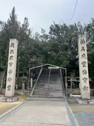 高諸神社の{uncategorized: "未分類", other: "その他", undefined: "問題あり", building: "その他建物", grave: "お墓", sacred_gate: "鳥居", guardian: "狛犬", statue: "像", buddha: "仏像", history: "歴史", nature: "自然", garden: "庭園", animal: "動物", pagoda: "塔", temizu: "手水舎", mountain_gate: "山門・神門", sanctuary: "本殿・本堂", subordinate: "末社・摂社", art: "芸術", scenery: "景色", jizo: "地蔵", ema: "絵馬", goshuin: "御朱印", omikuji: "おみくじ", items: "授与品その他", amulet: "お守り", goshuincho: "御朱印帳", eats: "食事", festival: "お祭り", votive_dance: "神楽", shichigosan: "七五三参", wedding: "結婚式", experience: "体験その他", initially: "初詣", around: "周辺", anti_infection: "感染症対策"}
