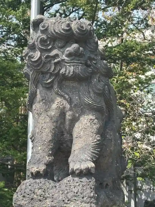 篠路神社の{uncategorized: "未分類", other: "その他", undefined: "問題あり", building: "その他建物", grave: "お墓", sacred_gate: "鳥居", guardian: "狛犬", statue: "像", buddha: "仏像", history: "歴史", nature: "自然", garden: "庭園", animal: "動物", pagoda: "塔", temizu: "手水舎", mountain_gate: "山門・神門", sanctuary: "本殿・本堂", subordinate: "末社・摂社", art: "芸術", scenery: "景色", jizo: "地蔵", ema: "絵馬", goshuin: "御朱印", omikuji: "おみくじ", items: "授与品その他", amulet: "お守り", goshuincho: "御朱印帳", eats: "食事", festival: "お祭り", votive_dance: "神楽", shichigosan: "七五三参", wedding: "結婚式", experience: "体験その他", initially: "初詣", around: "周辺", anti_infection: "感染症対策"}