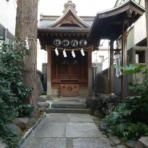 甚内神社の本殿・本堂