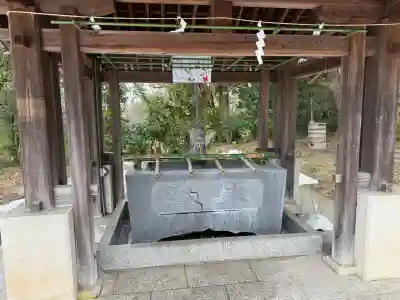 藤島神社（贈正一位新田義貞公之大宮）の{uncategorized: "未分類", other: "その他", undefined: "問題あり", building: "その他建物", grave: "お墓", sacred_gate: "鳥居", guardian: "狛犬", statue: "像", buddha: "仏像", history: "歴史", nature: "自然", garden: "庭園", animal: "動物", pagoda: "塔", temizu: "手水舎", mountain_gate: "山門・神門", sanctuary: "本殿・本堂", subordinate: "末社・摂社", art: "芸術", scenery: "景色", jizo: "地蔵", ema: "絵馬", goshuin: "御朱印", omikuji: "おみくじ", items: "授与品その他", amulet: "お守り", goshuincho: "御朱印帳", eats: "食事", festival: "お祭り", votive_dance: "神楽", shichigosan: "七五三参", wedding: "結婚式", experience: "体験その他", initially: "初詣", around: "周辺", anti_infection: "感染症対策"}