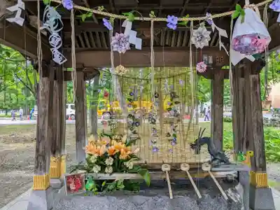 彌彦神社　(伊夜日子神社)の手水舎
