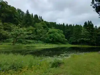 郡殿の池弁財天社(新潟県)