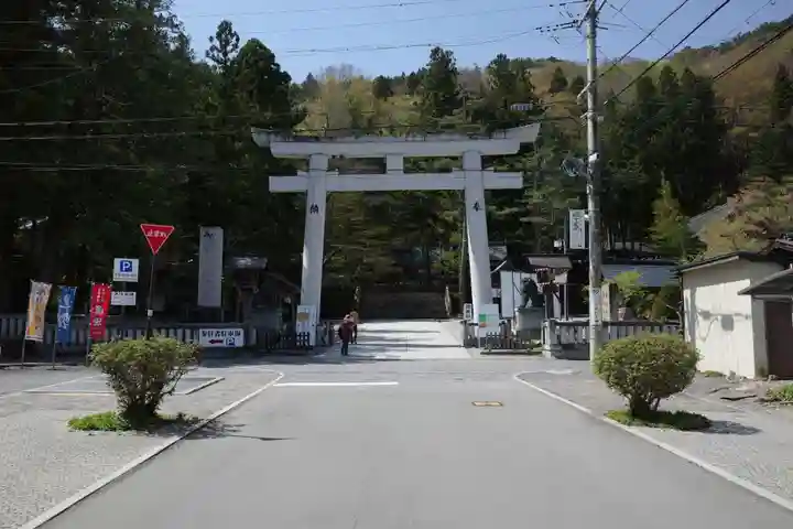 諏訪大社の鳥居
