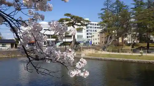 麓山弁財天の庭園