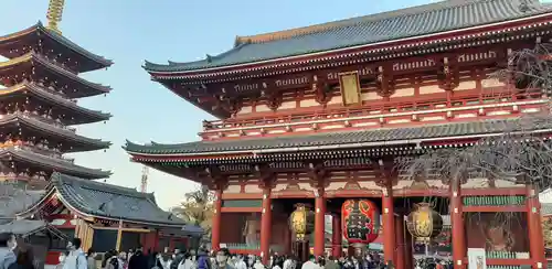 浅草寺の山門・神門