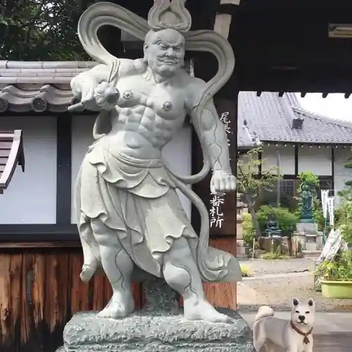 龍潭寺の像