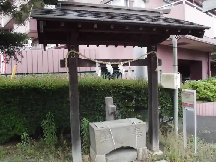 市ヶ尾杉山神社の手水舎