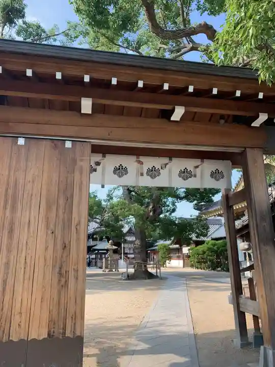大聖観音寺(あびこ観音)の山門・神門