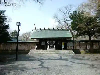 千歳神社の山門・神門