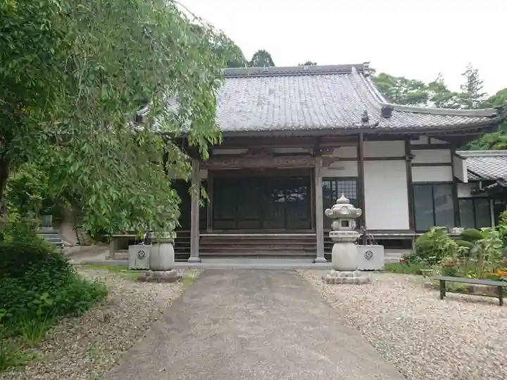 洞樹院の本殿・本堂