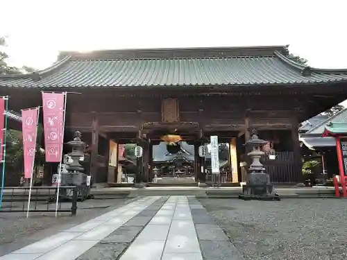 妻沼聖天山歓喜院の山門・神門