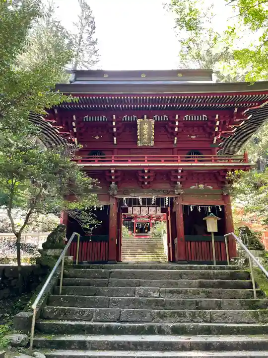 花園神社の山門・神門