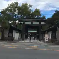 白峯神宮の鳥居