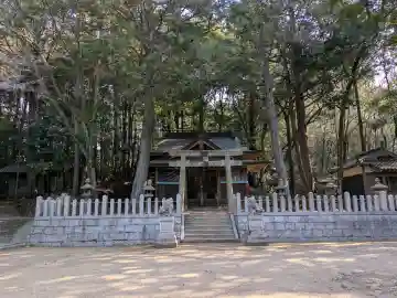 川除御霊神社の{uncategorized: "未分類", other: "その他", undefined: "問題あり", building: "その他建物", grave: "お墓", sacred_gate: "鳥居", guardian: "狛犬", statue: "像", buddha: "仏像", history: "歴史", nature: "自然", garden: "庭園", animal: "動物", pagoda: "塔", temizu: "手水舎", mountain_gate: "山門・神門", sanctuary: "本殿・本堂", subordinate: "末社・摂社", art: "芸術", scenery: "景色", jizo: "地蔵", ema: "絵馬", goshuin: "御朱印", omikuji: "おみくじ", items: "授与品その他", amulet: "お守り", goshuincho: "御朱印帳", eats: "食事", festival: "お祭り", votive_dance: "神楽", shichigosan: "七五三参", wedding: "結婚式", experience: "体験その他", initially: "初詣", around: "周辺", anti_infection: "感染症対策"}