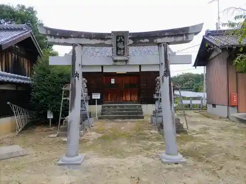 神明社（小間町）の鳥居