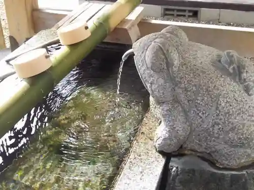 橿森神社の手水