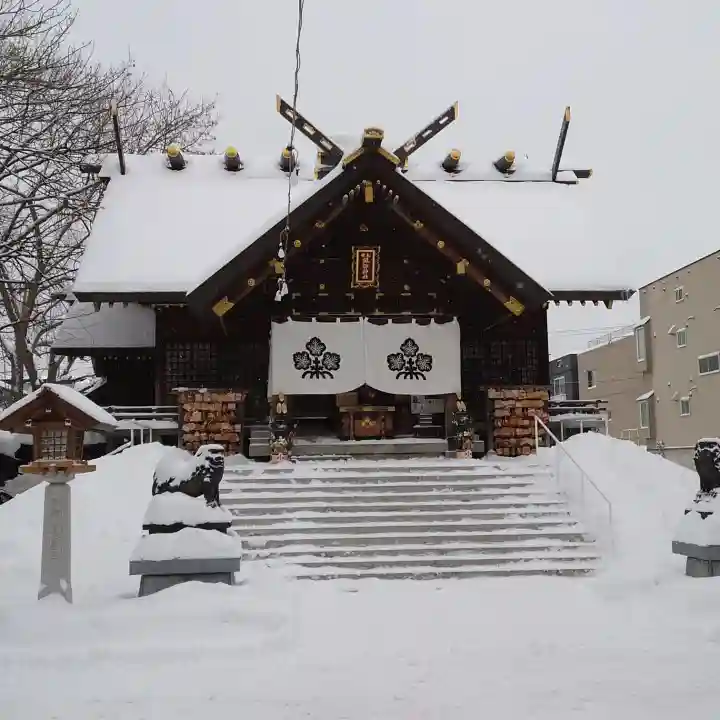 札幌諏訪神社の本殿・本堂