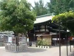 中道八阪神社の建物その他