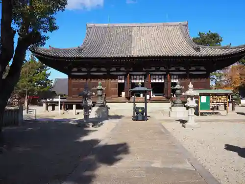 鶴林寺の本殿・本堂