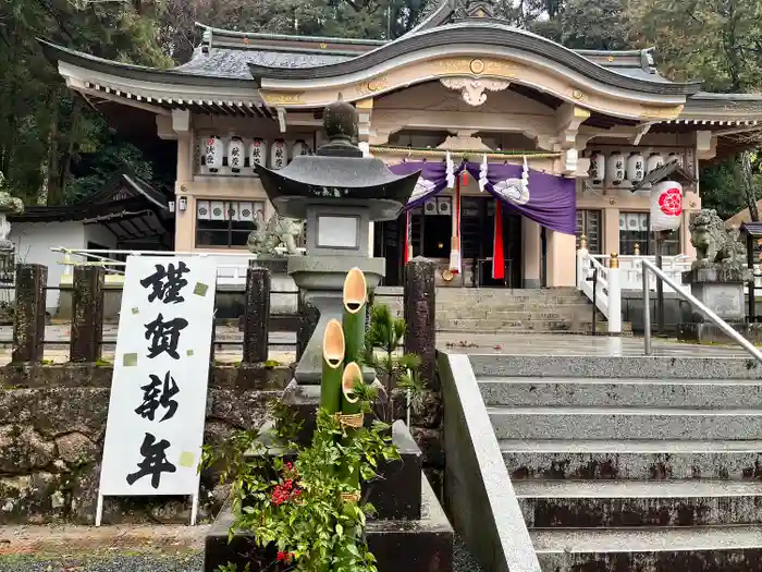 公智神社の本殿