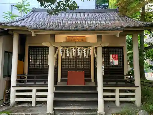 蠣崎神社の本殿