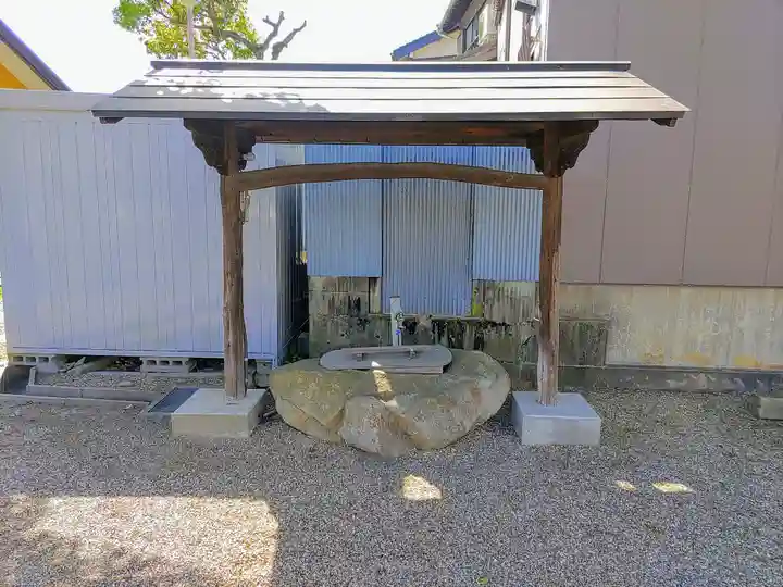 彌五騰社(矢作)の手水舎